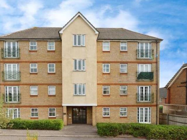 House for sale in South Stifford, Grays