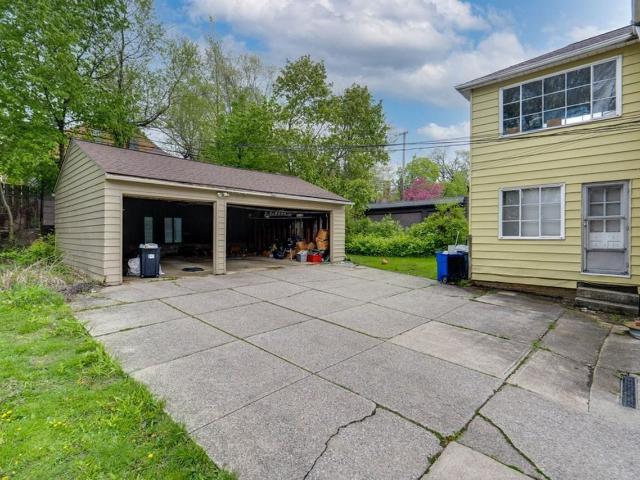 Apartment for rent in Lomond, Shaker Heights
