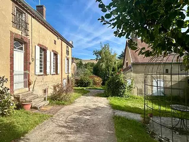 Maison vente à Le Faubourg, Chailley