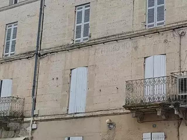 Immeuble vente à Chalais