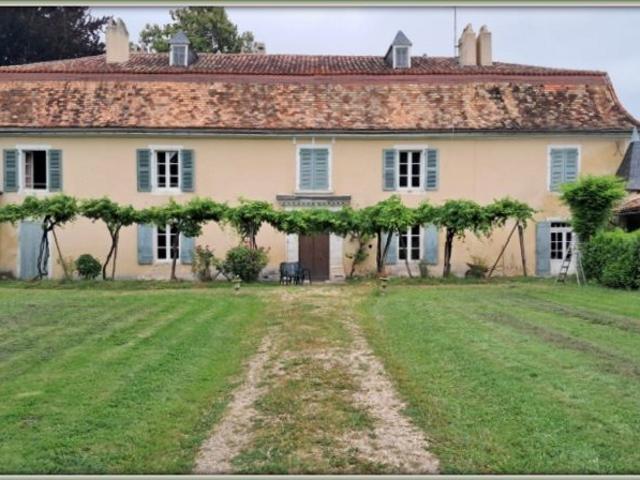 Château vente à Chalais