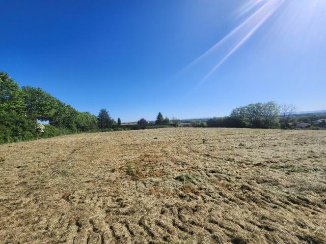 Terrain vente à Bourg-en-Bresse, Chalamont