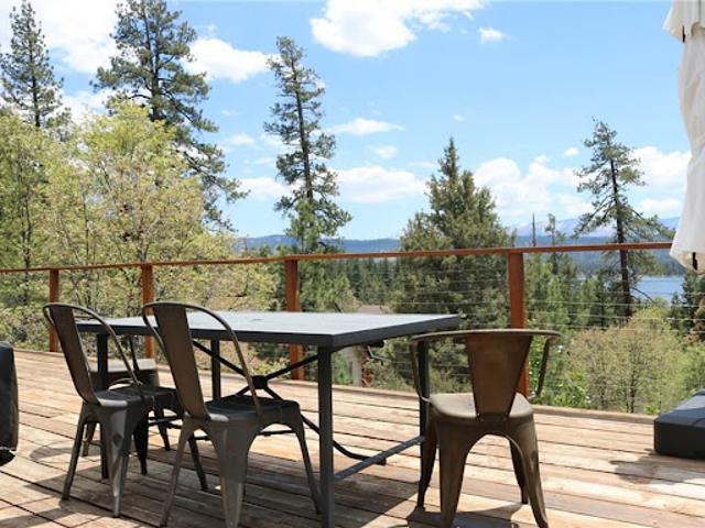 House for sale in Fawnskin, California
