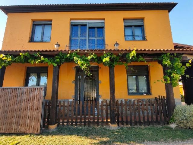 Chalet en venta en Villaobispo De Otero, Castilla y León