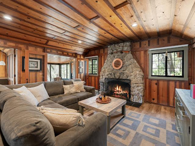 House for sale in Fawnskin, California