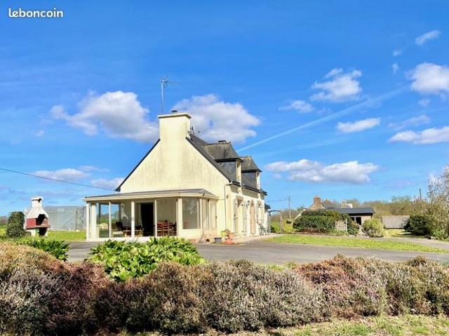 Maison vente à Guingamp, Bretagne