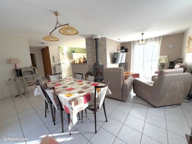 Maison vente à Riom, Beauregard-vendon