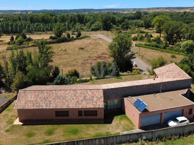Chalet en venta en Villaquilambre, Castilla y León