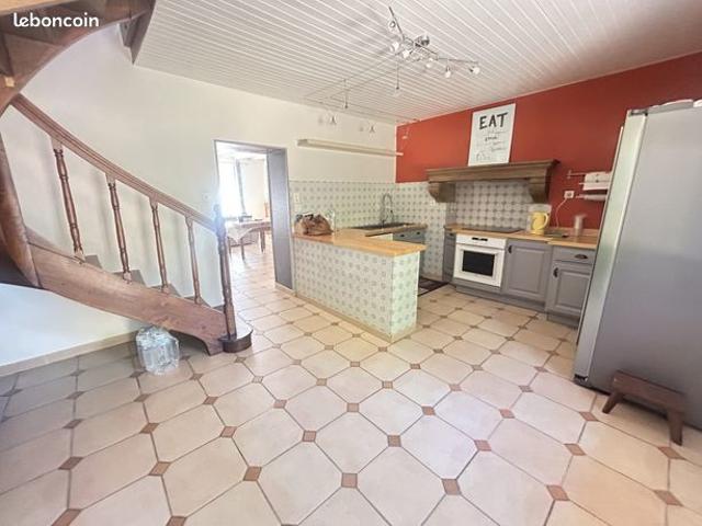 Maison vente à Riom, Ars-les-favets