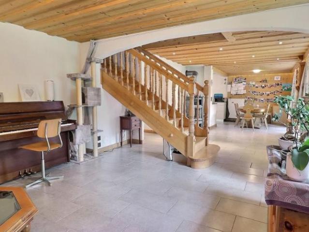Haus kaufen in Rossinière, Waadt