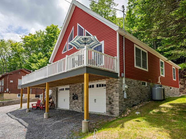 House for sale in Old Forge