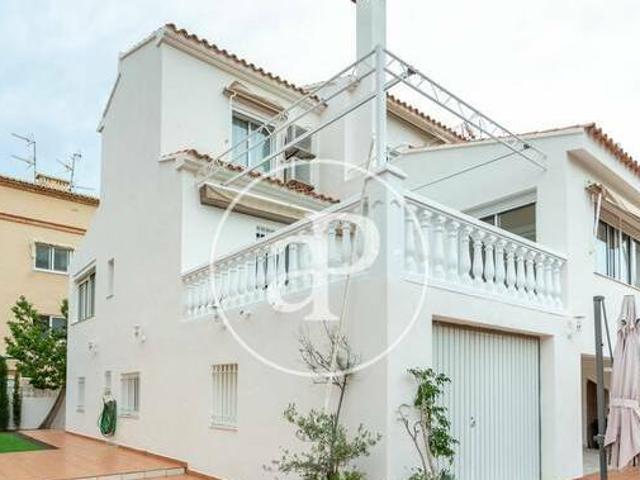 Casa en alquiler en Oliva