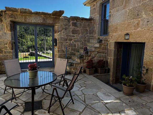 Casa en venta en A Pedreira, A Lama