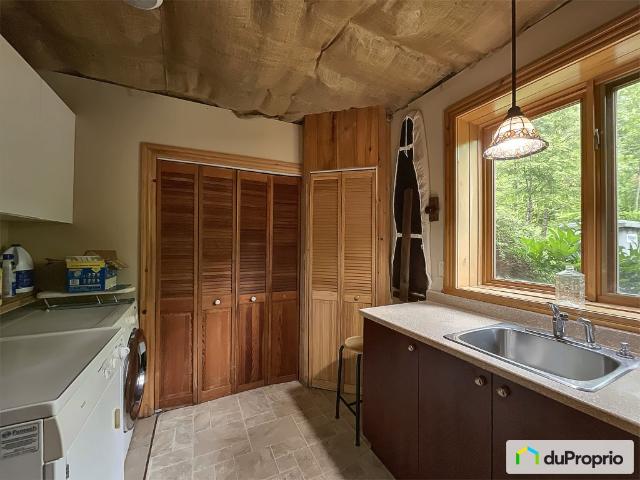 House for sale in Magog
