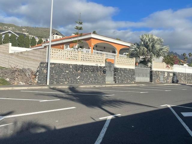 Casa en venta en Las Rosas, Adeje
