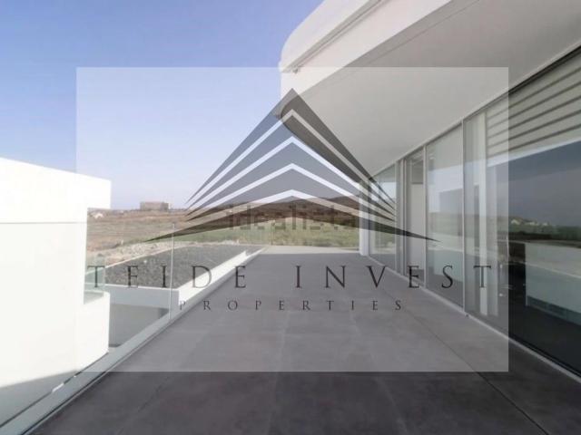 Casa en venta en Los Olivos, Adeje
