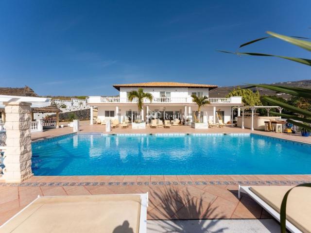 Casa en venta en Los Menores, Adeje