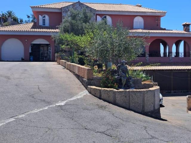 Casa en venta en La Concepción, Adeje
