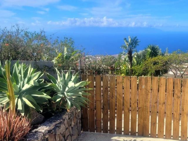 Casa en venta en Cercado el Pino, Adeje