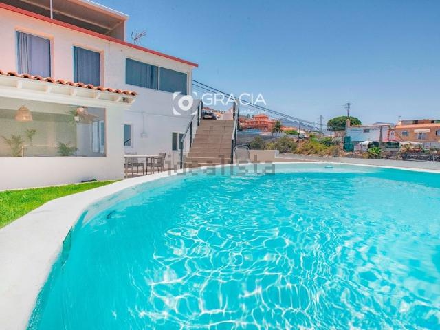 Casa en venta en Los Menores, Adeje