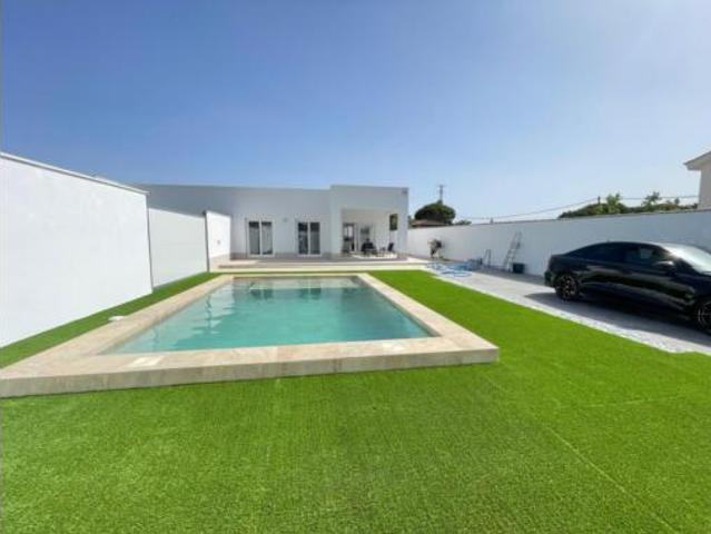 Chalet en alquiler en La Barrosa, Chiclana de la Frontera