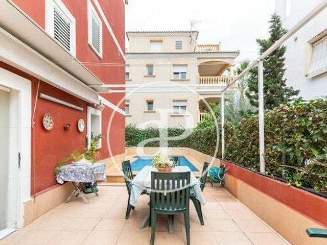 Casa en alquiler en Oliva