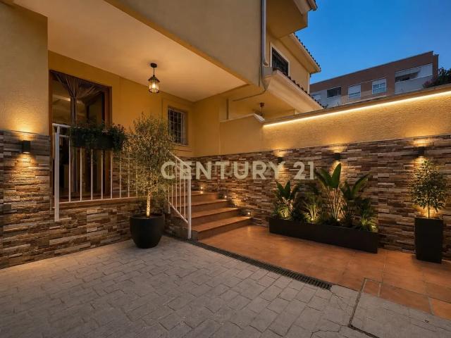 Casa en venta en Cruz de Humilladero, Málaga-Costa del Sol