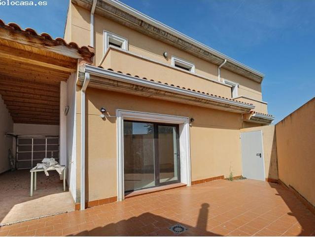 Casa en venta en Mucientes, Valladolid