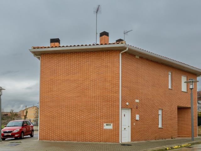 Casa en venta en Mucientes, Castilla y León
