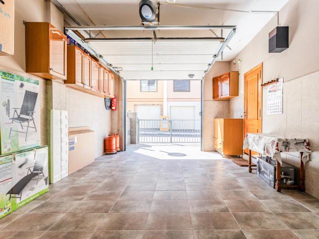 Casa en venta en Requena, Turquía