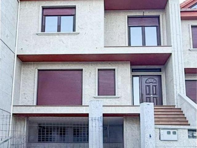 Chalet en venta en Teis, Vigo