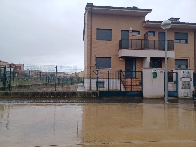 Chalet en venta en Uruñuela, La Rioja