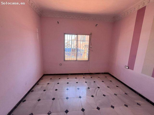 Casa en venta en Umbrete, Andalucía