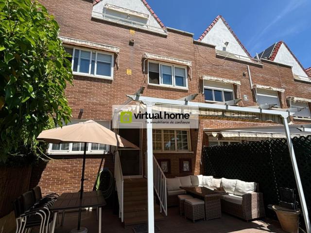 Casa en venta en Latina, Madrid