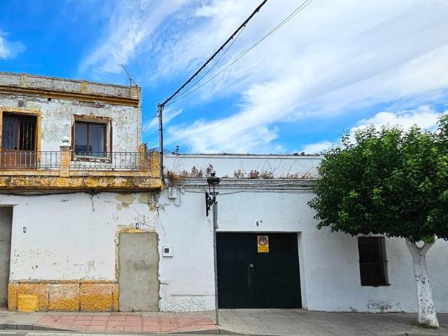 Chalet en venta en La Algaba, Andalucía