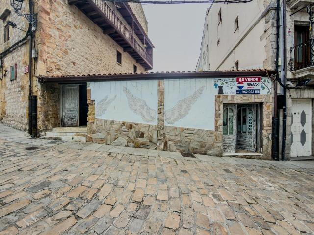 Chalet en venta en Laredo