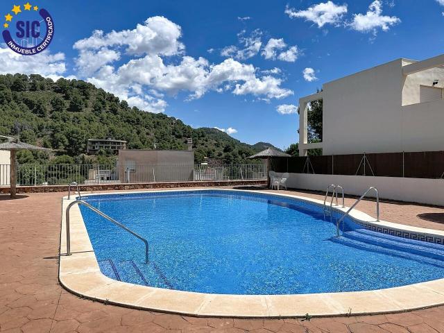 Chalet en venta en Serra, València / Valencia