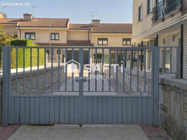 Casa en venta en A Tarela, Vigo