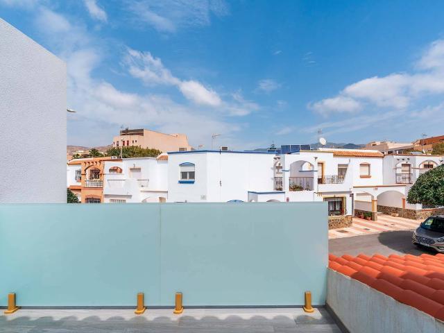 Casa en venta en El Parador de las Hortichuelas, Roquetas De Mar