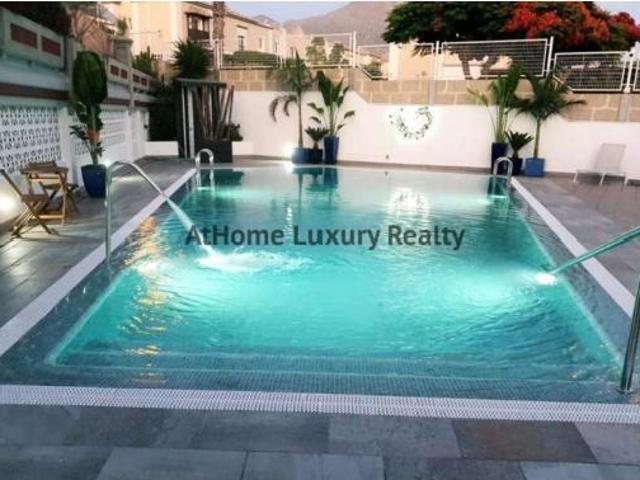 Chalet en venta en El Galeón, Adeje