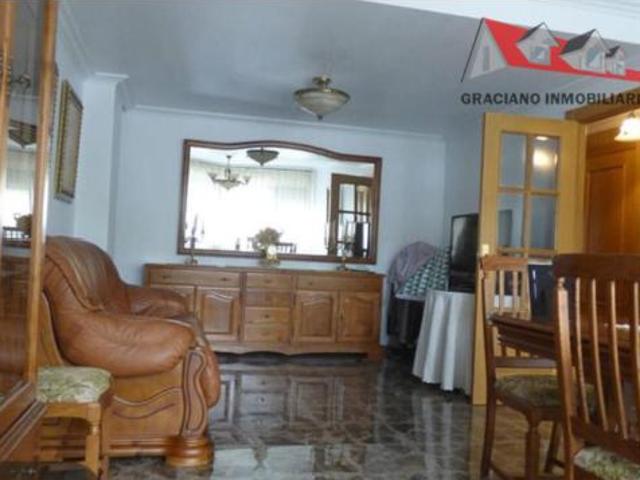 Chalet en venta en Distrito 2, Albacete