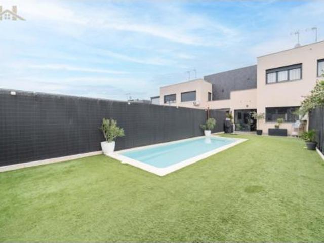 Chalet en venta en Arroyomolinos, Madrid