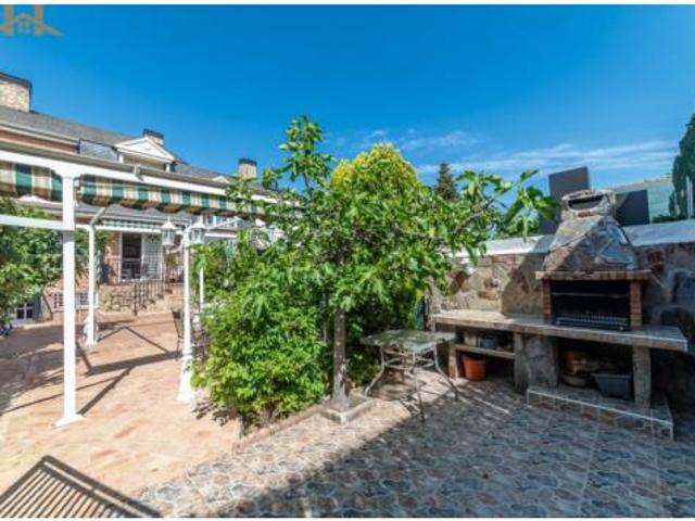 Chalet en venta en Arroyomolinos, Madrid