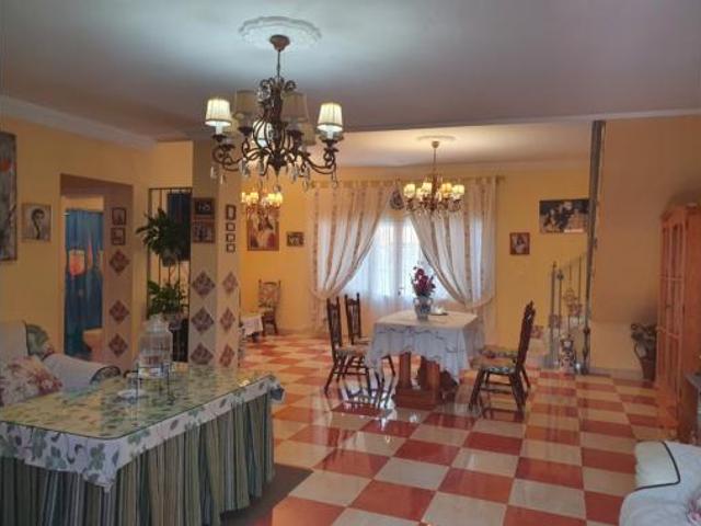Chalet en venta en Benacazón, Andalucía