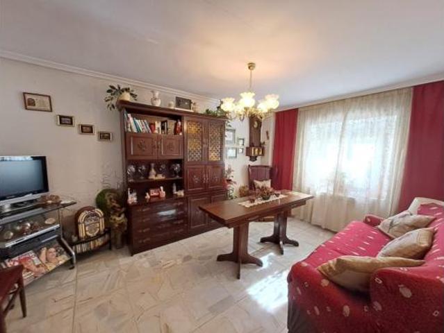 Chalet en venta en Villalonquéjar, Burgos