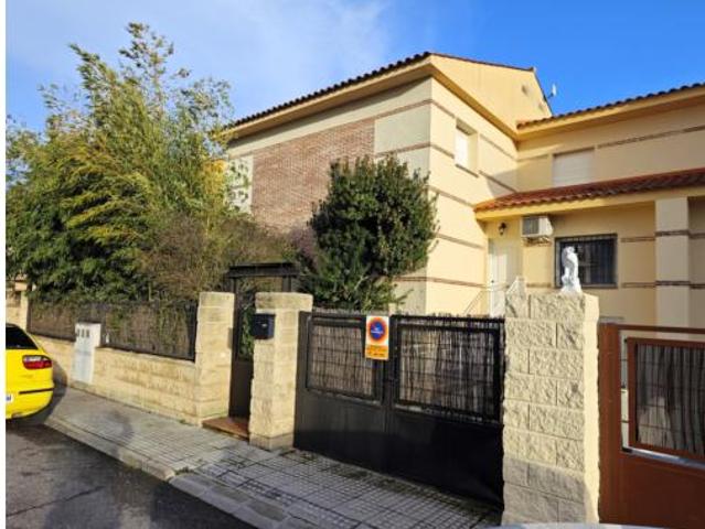 Chalet en venta en Cedillo Del Condado, Castilla-La Mancha