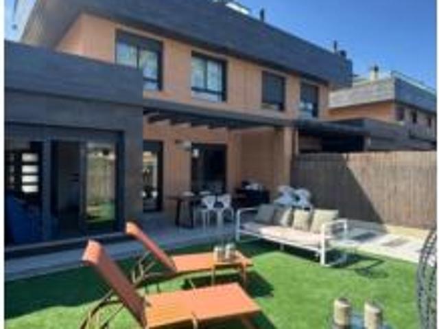 Chalet en venta en Zaragoza, Aragón