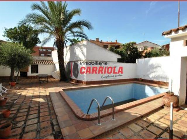Villa en venta en Fuensalida