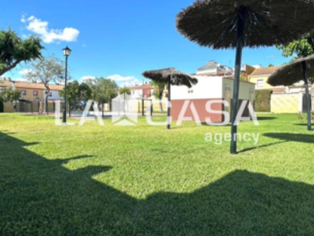 Chalet en venta en Parcelas de Porsiver, Gelves
