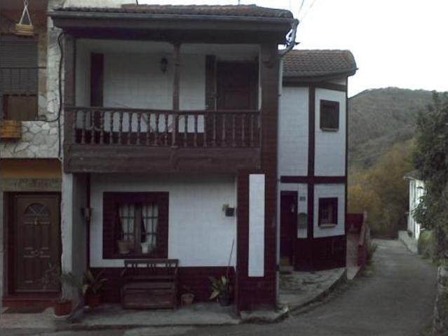 Chalet en venta en Mieres, Asturias